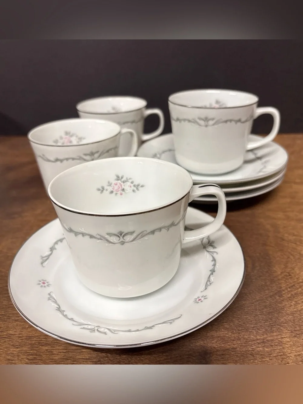 Signature Collection Japan Porcelain Tea Cup and Saucer Set - 4pc